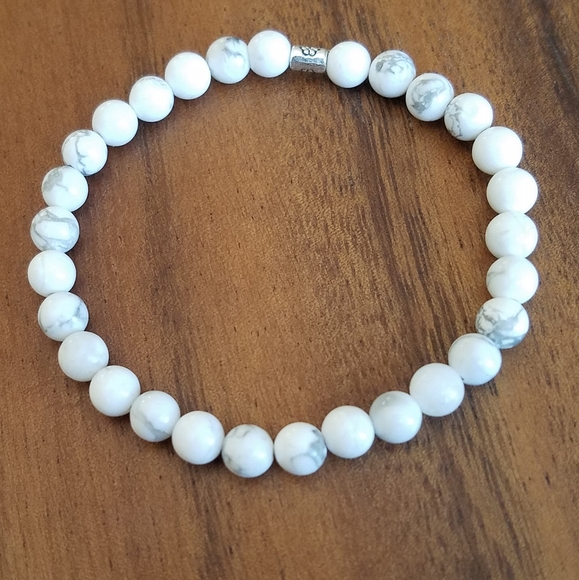 SOLD White Howlite Beads Bracelet - Picture 12 of 14